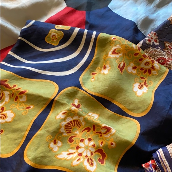 Vintage Scarves ๐งฃ - Picture 9 of 12